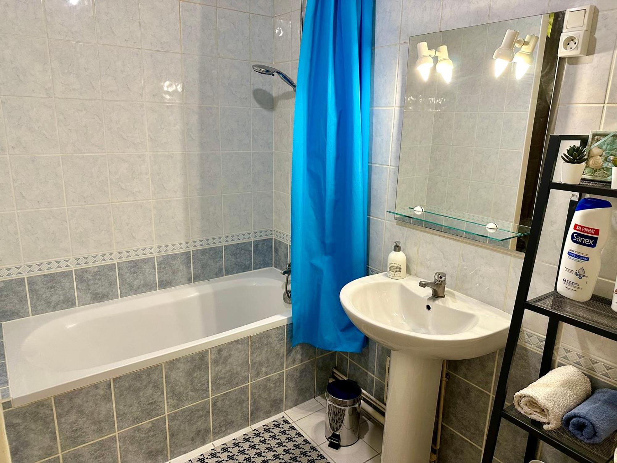 La C@Sa: Appartement Lumineux De 4Pieces / 3Ch/ Balcon/ Parking Bagnolet Exterior photo